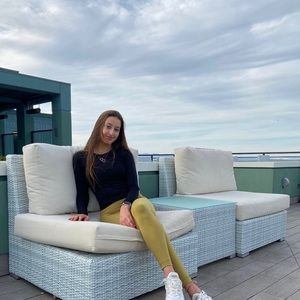 Meet your Posher, Brooke